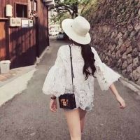 戴帽子时尚女生头像