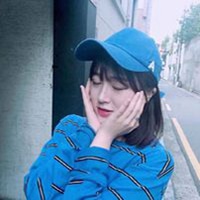 戴帽子时尚女生头像