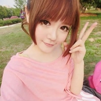 穿粉红衣服的女生头像