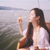 穿粉红衣服的女生头像