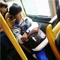 校园清纯男生头像