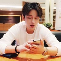 清纯干净帅气的男生头像