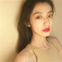穿吊带背心的女生头像