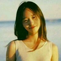 穿吊带背心的女生头像