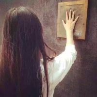 落寞背影女生头像