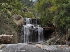 关于水流的句子 写水流湍急的句子