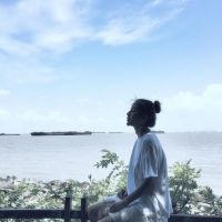 女生背影丸子头头像