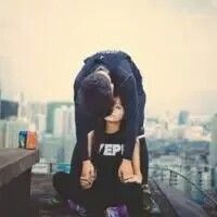 身穿情侣装的个性情侣头像