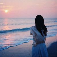 qq头像女生背影天空