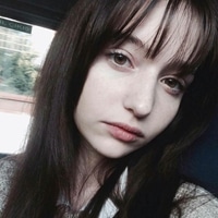 欧美风格乖巧女孩头像