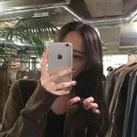 qq头像女生自拍露手机超霸气