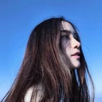 qq头像女生要哭了