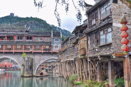 凤凰古镇旅游朋友圈说说