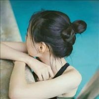 微信丸子头女生头像