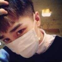 男生头像带口罩霸气