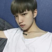 孤独悲伤的男生头像图片大全