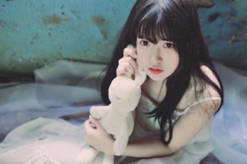 女生哭泣伤感个性签名