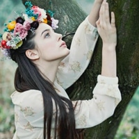 带花环的微信女生头像