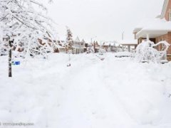 下雪朋友圈说说 朋友圈下雪搞笑的说说