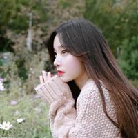 女生嘟嘟嘴超可爱头像