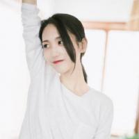 干净大气的女生头像