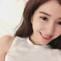 干净大气的女生头像