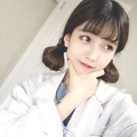 干净大气的女生头像