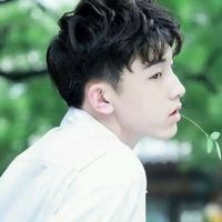 女生喜欢的干净的男生头像
