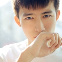 女生喜欢的干净的男生头像