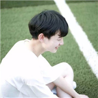 干净白色男生头像