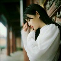 简约清新微笑女生头像