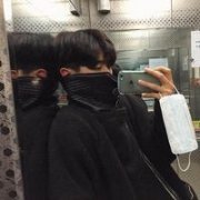 孤傲冷漠的男生头像