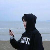 孤傲冷漠的男生头像