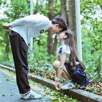 甜蜜般配情侣头像一左一右