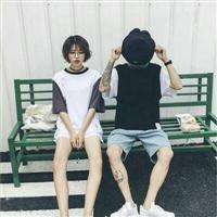 甜蜜般配情侣头像一左一右
