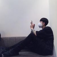 炫酷冷漠的男生头像