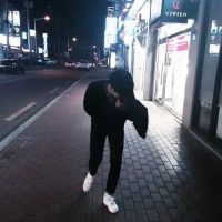 炫酷冷漠的男生头像