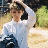 干净的男生头像图片