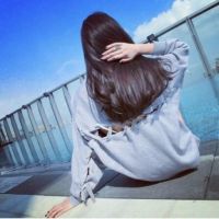 忧伤女生的背影头像
