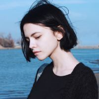 短发女生欧美头像小清新
