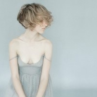 短发女生欧美头像小清新