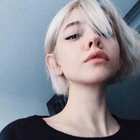 短发女生欧美头像小清新