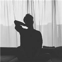 一个人寂寞的男生头像