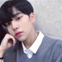 阳光快乐的微信男生头像
