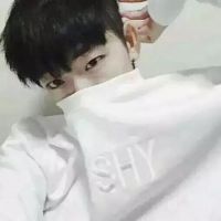阳光快乐的微信男生头像
