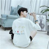 阳光快乐的微信男生头像
