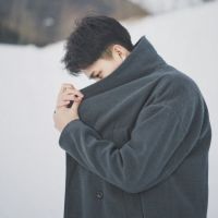 冷漠帅气男生的qq头像