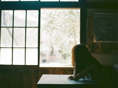 带扣字的伤感女生网名