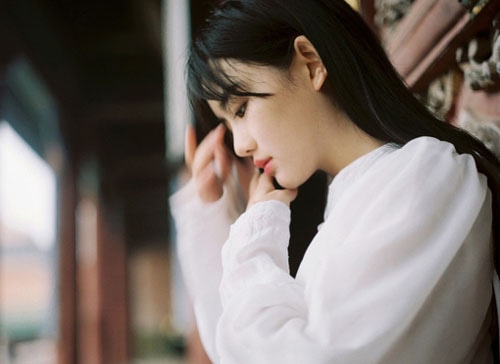 带艺字的女生微信网名