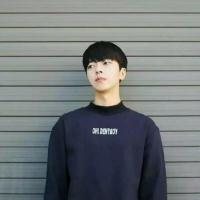 男生一个人伤感头像